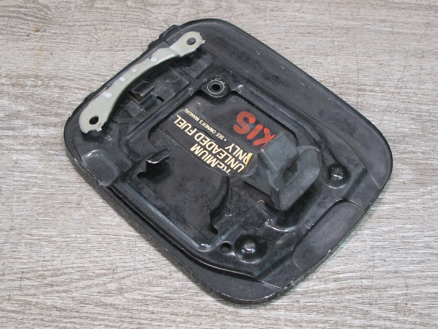 01-05 Lexus JCE10L IS300 Fuel Tank Filler Door Lid Cover OEM