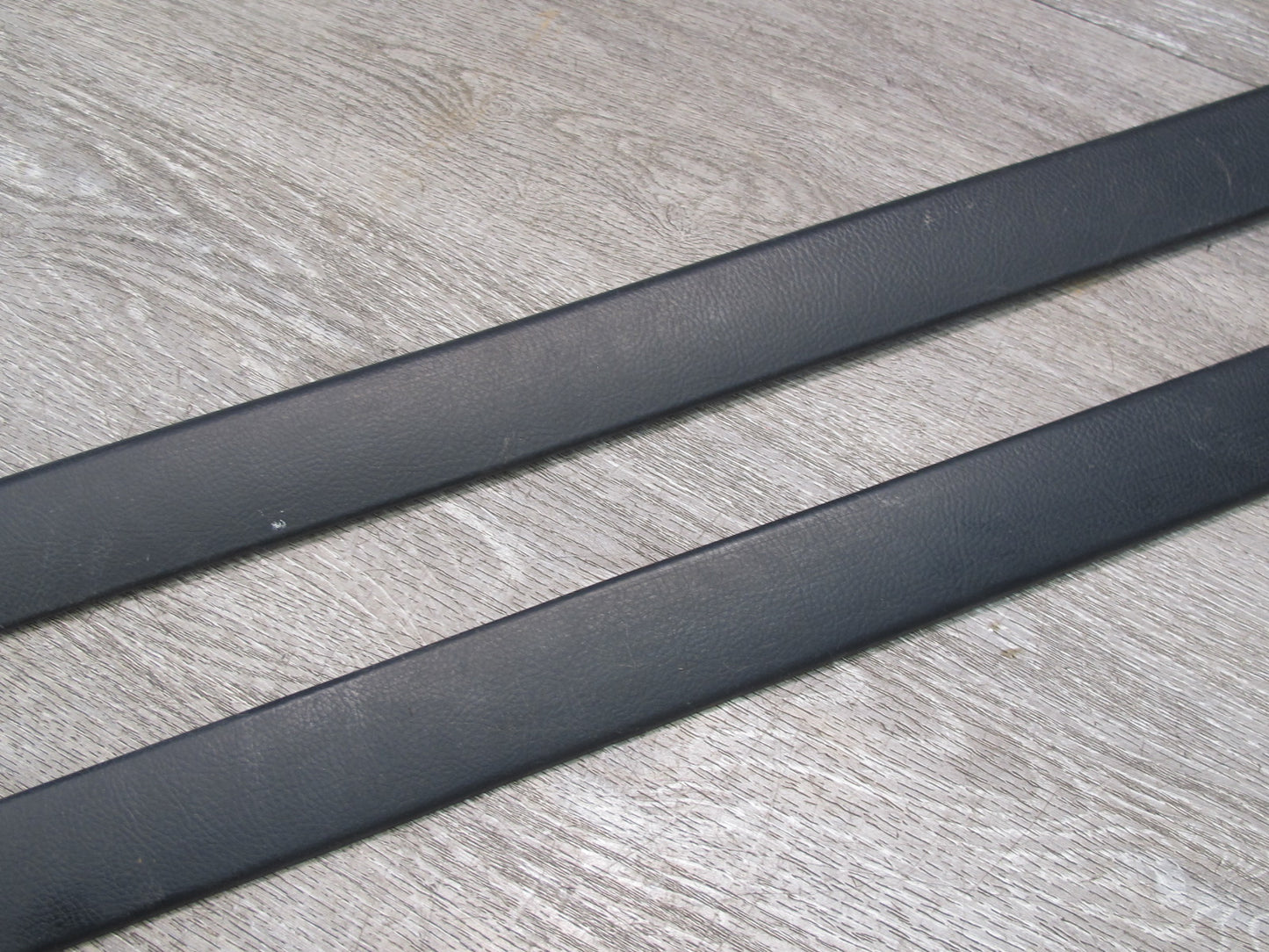 01-05 Lexus JCE10L IS300 Set of 4 Front & Rear Door Scuff Sill Plate Trim OEM