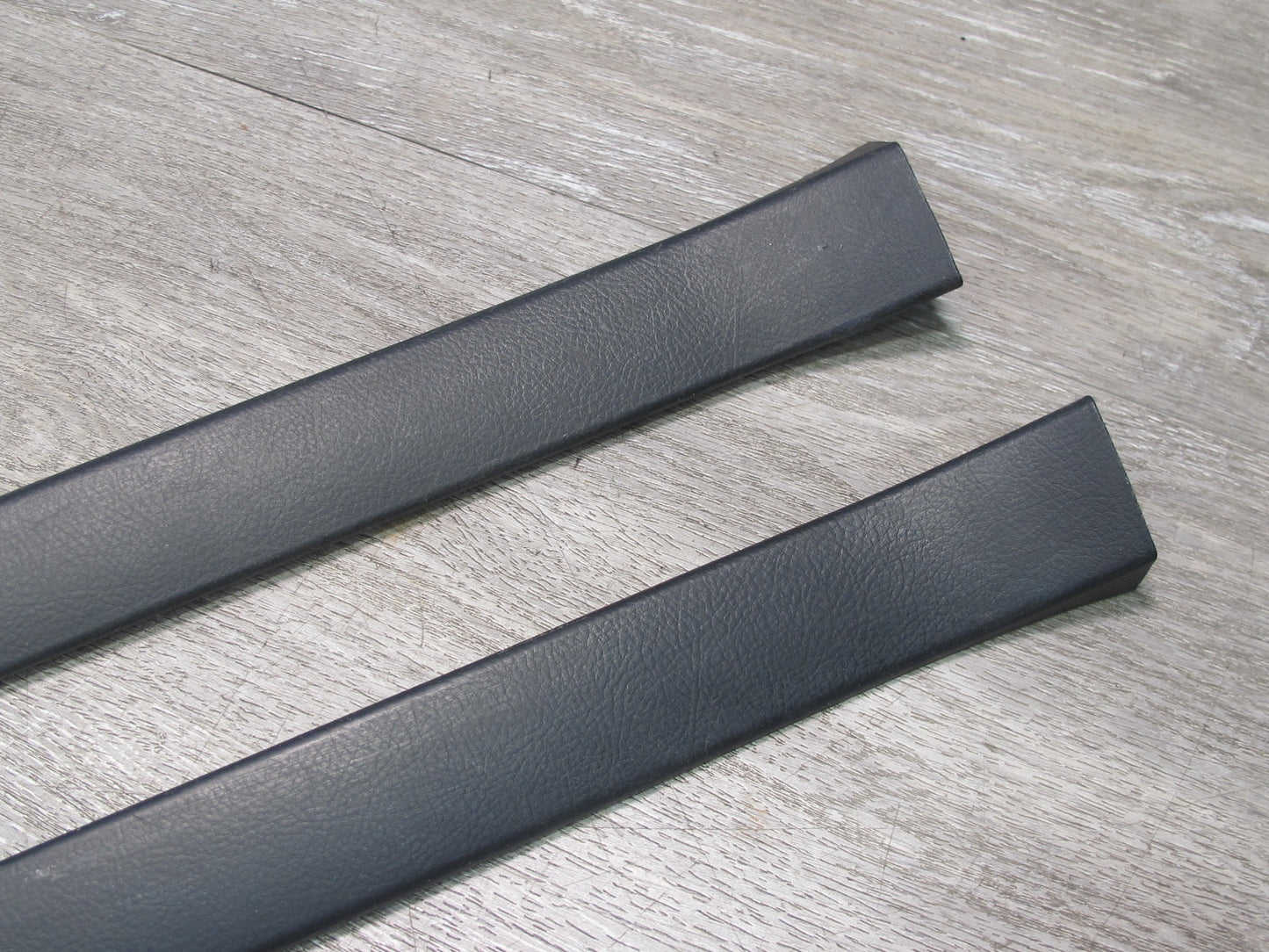01-05 Lexus JCE10L IS300 Set of 4 Front & Rear Door Scuff Sill Plate Trim OEM