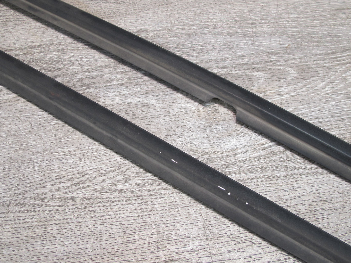 01-05 Lexus IS300 Sedan Front & Rear Door Window Weatherstrip Molding OEM
