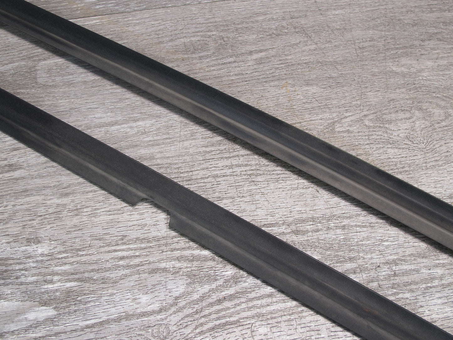 01-05 Lexus IS300 Sedan Front & Rear Door Window Weatherstrip Molding OEM