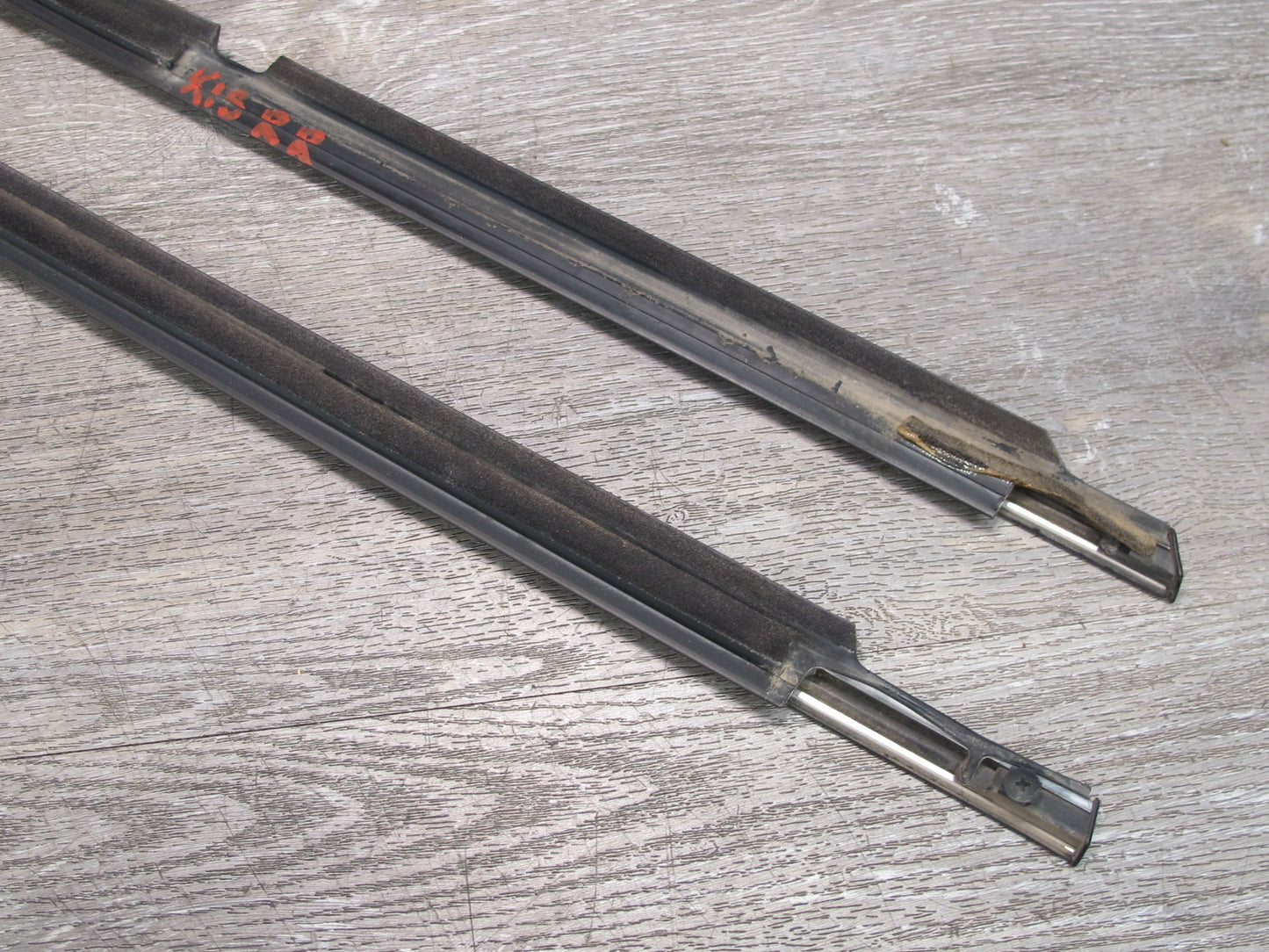 01-05 Lexus IS300 Sedan Front & Rear Door Window Weatherstrip Molding OEM