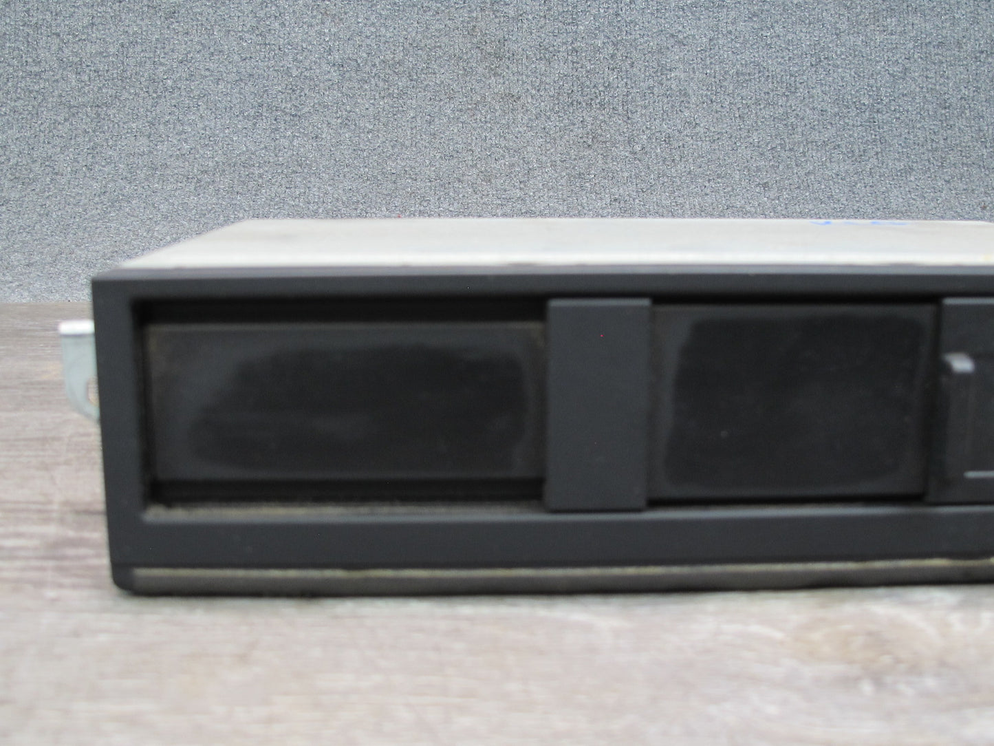 03-05 Lexus JZS160 GS400 GS430 GS300 CD Changer w Magazine 86270-30210 OEM