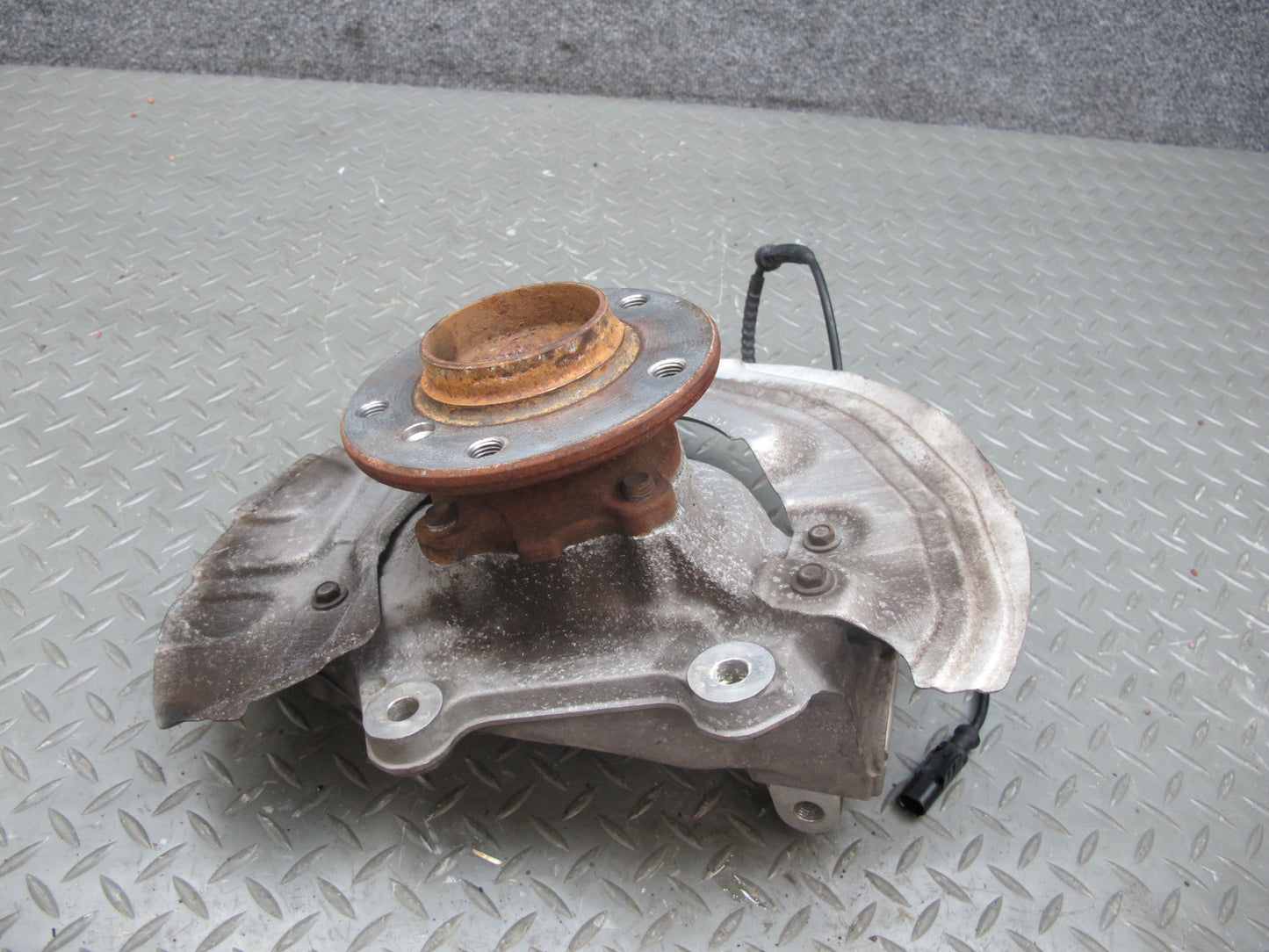 09-16 BMW E89 Z4 RWD Front Left Spindle Knuckle Wheel Hub Bearing 97K Mile OEM
