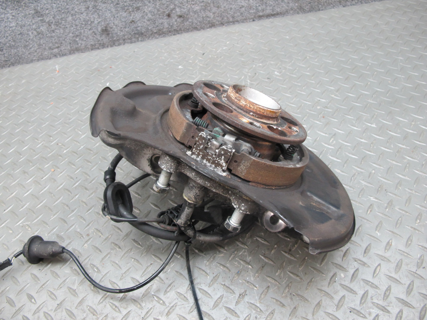 03-08 Mercedes R230 Sl-class Rear Right Spindle Knuckle Wheel Hub Bearing OEM