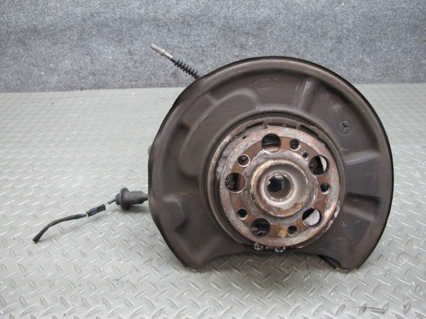 03-08 Mercedes R230 Sl-class Rear Right Spindle Knuckle Wheel Hub Bearing OEM