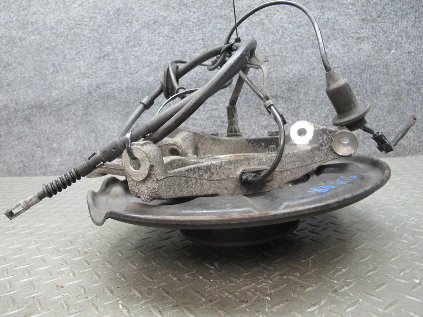 03-08 Mercedes R230 Sl-class Rear Right Spindle Knuckle Wheel Hub Bearing OEM