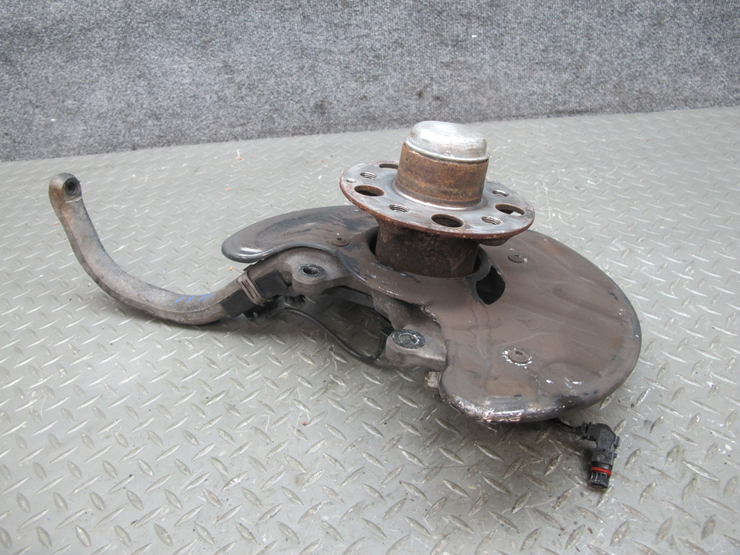 03-08 Mercedes R230 Sl-class Front Left Spindle Knuckle Wheel Hub Bearing OEM