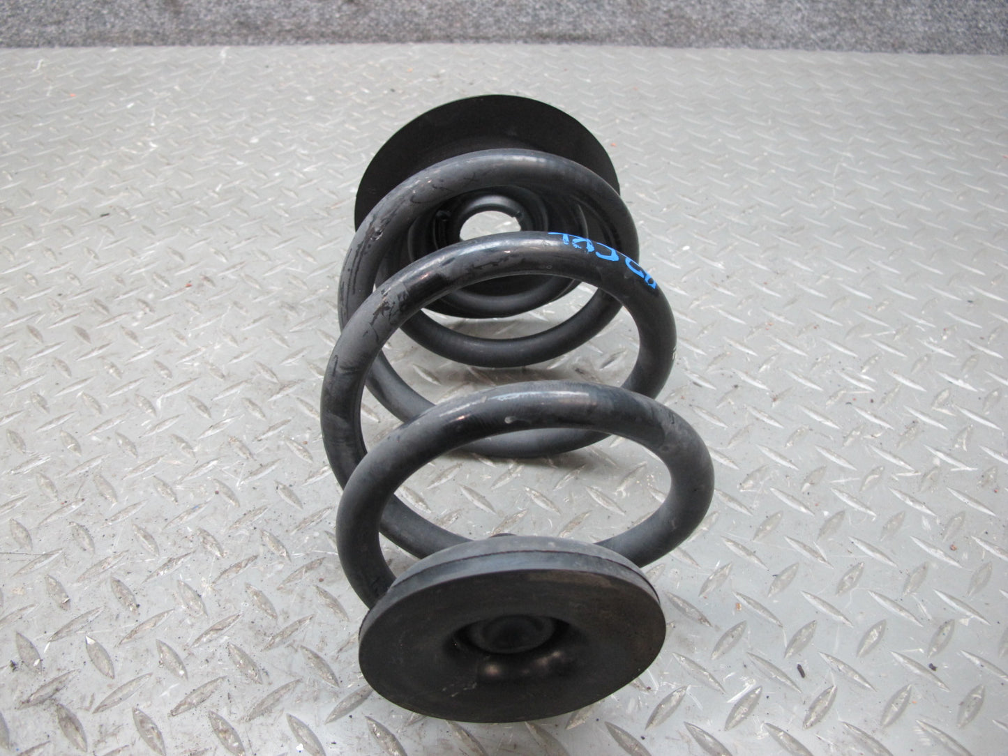 09-16 BMW E89 Z4 Set of 2 Rear Left & Right Suspension Coil Spring OEM