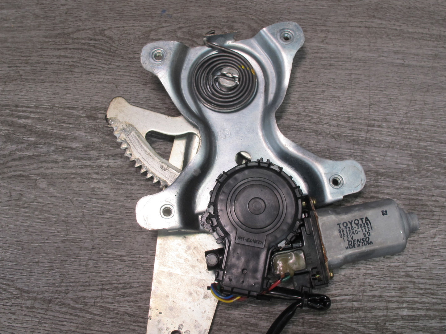 98-05 Lexus GS300 GS430 GS400 Rear Right Door Window Regulator w Motor OEM