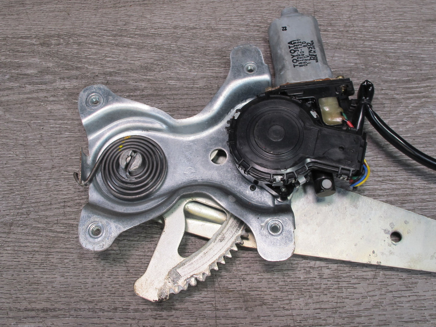 98-05 Lexus GS300 GS430 GS400 Rear Right Door Window Regulator w Motor OEM