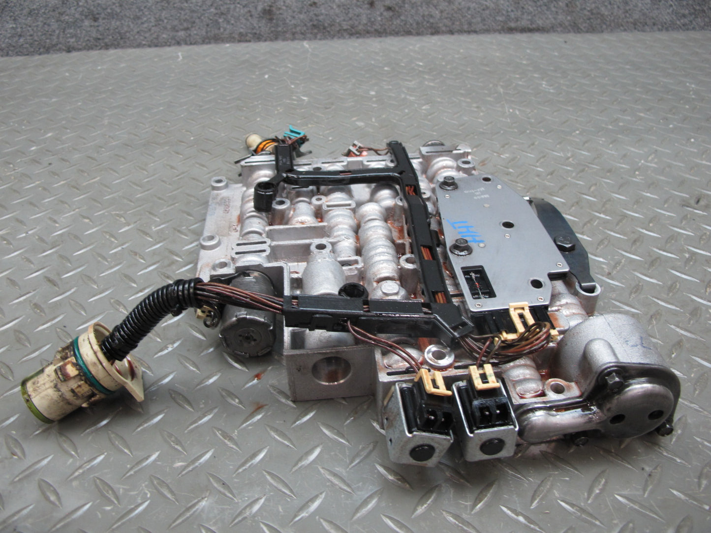 2003-2007 Hummer H2 4L65E Automatic Transmission Valve Body Mechatronic w Piston