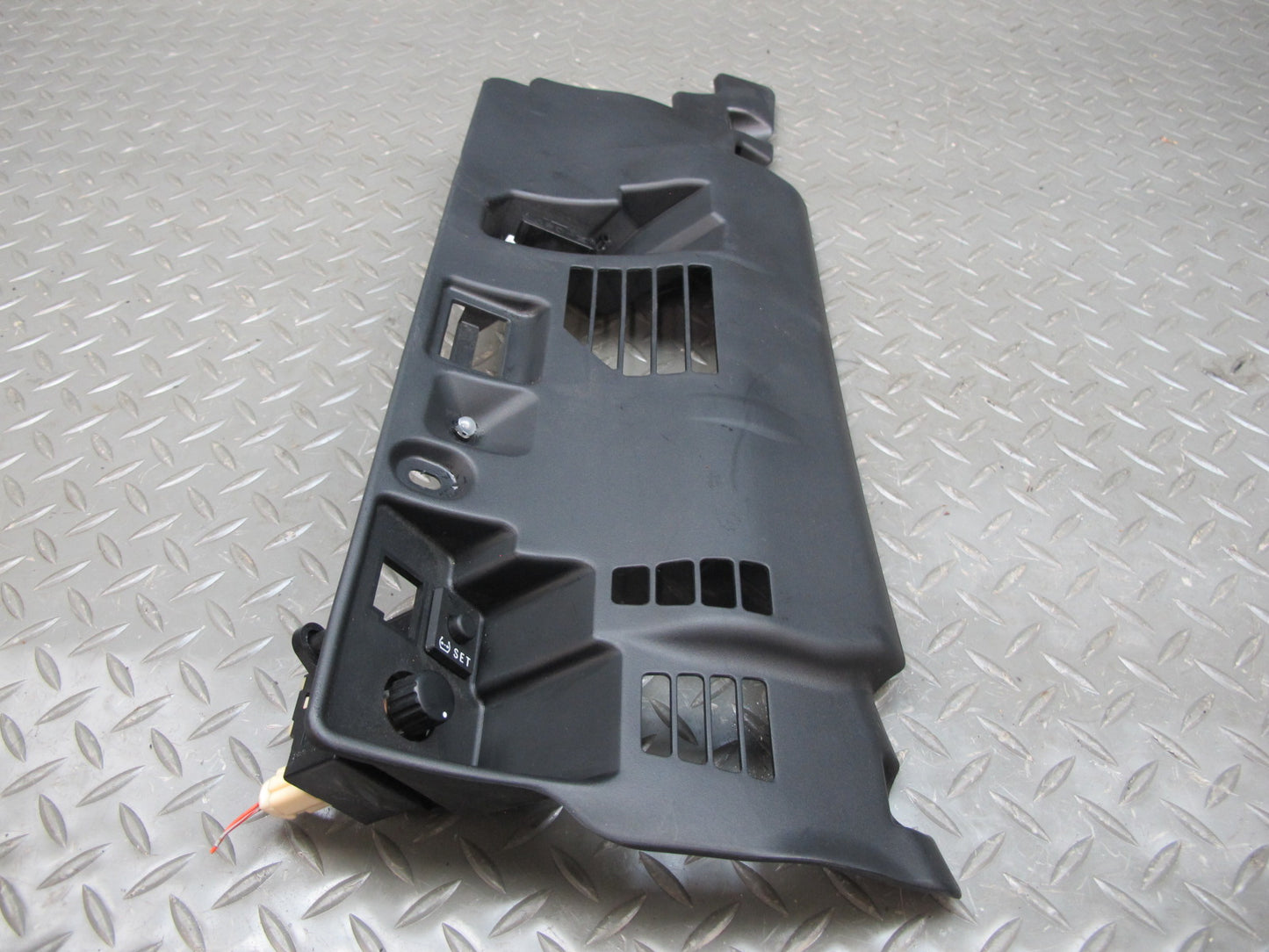 04-06 Lexus UCF30L LS430 Set of 2 Dash Left & Right Lower Knee Trim Cover OEM