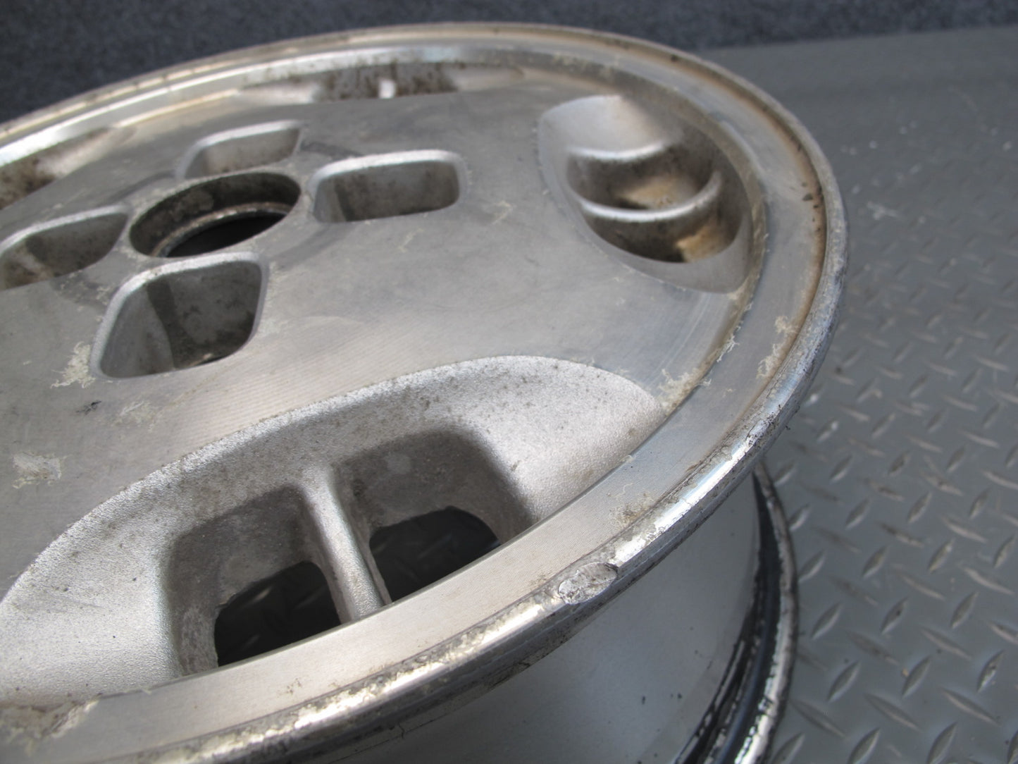 84-85 Nissan Z31 300ZX Set of 4 Factory R15" Alloy Wheel Rim 15x6.5JJ ET30 OEM