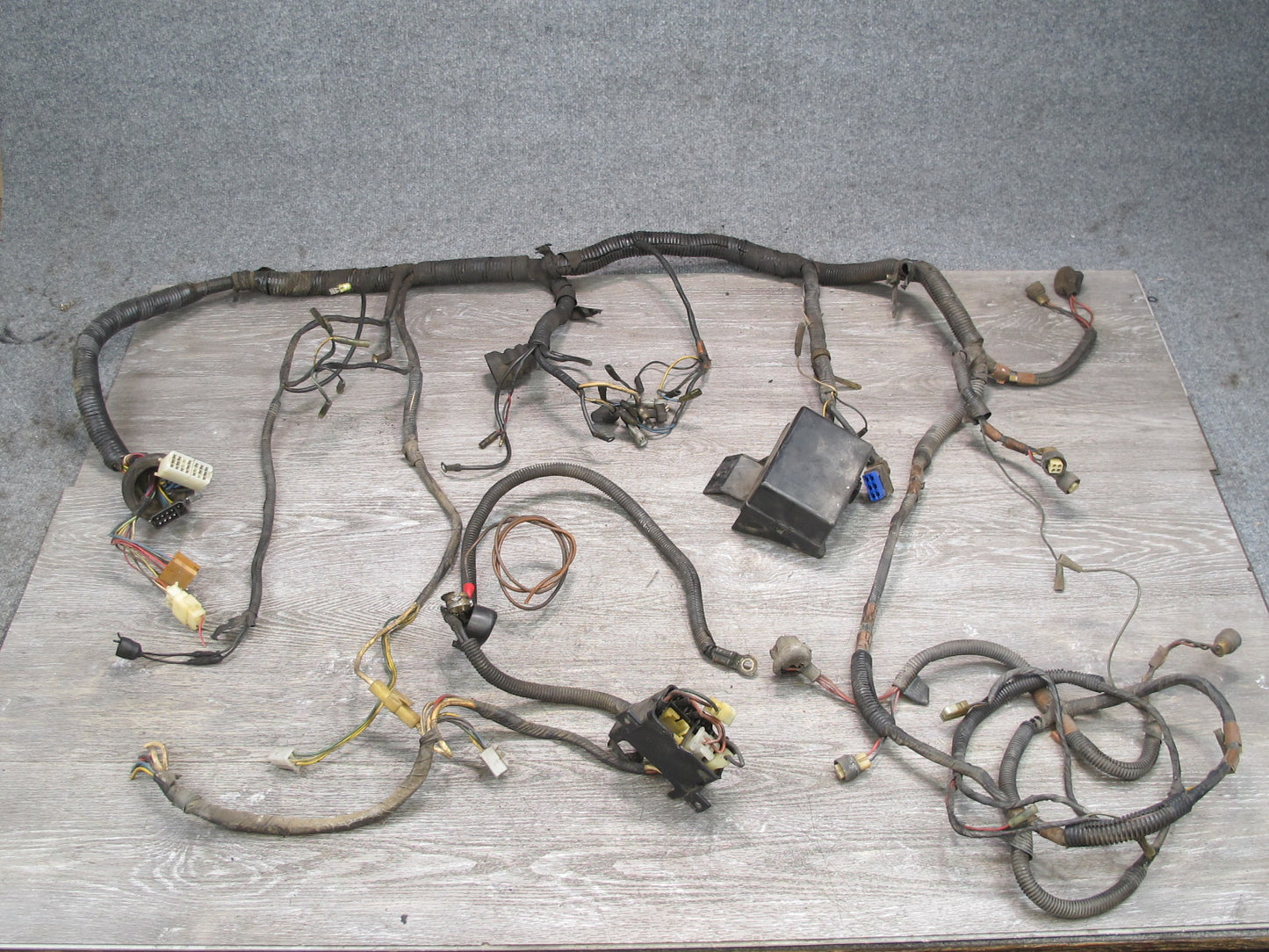 80-82 Datsun Nissan S130 280ZX Engine Bay Wire Wiring Harness w Relay Box OEM
