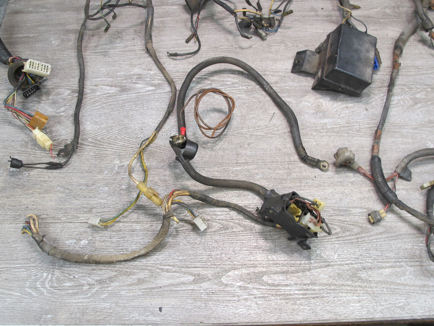 80-82 Datsun Nissan S130 280ZX Engine Bay Wire Wiring Harness w Relay Box OEM
