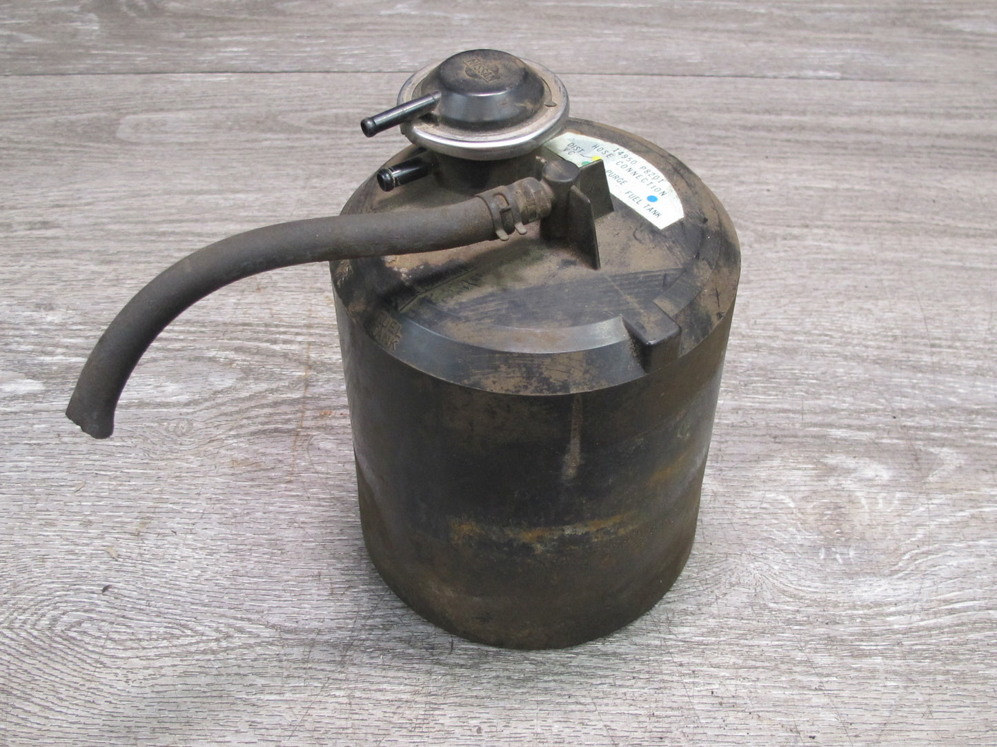 79-83 Datsun Nissan 280ZX S130 Fuel Evap Vapor Canister 14950-P8201 OEM