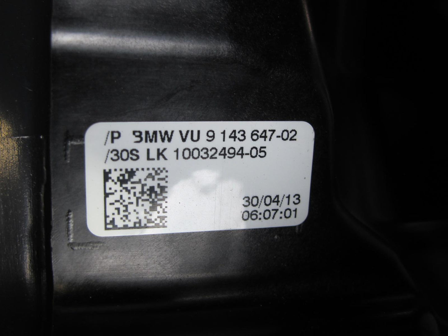 09-16 BMW E89 Z4 Steering Column Trim Cover 9143647 OEM