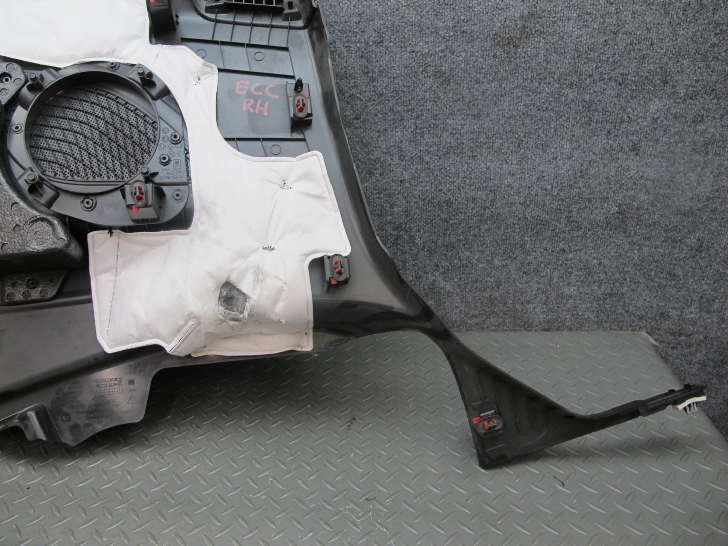 16-23 Chevrolet Camaro Coupe Set of 2 Rear Quarter Trim Cover Panel OEM