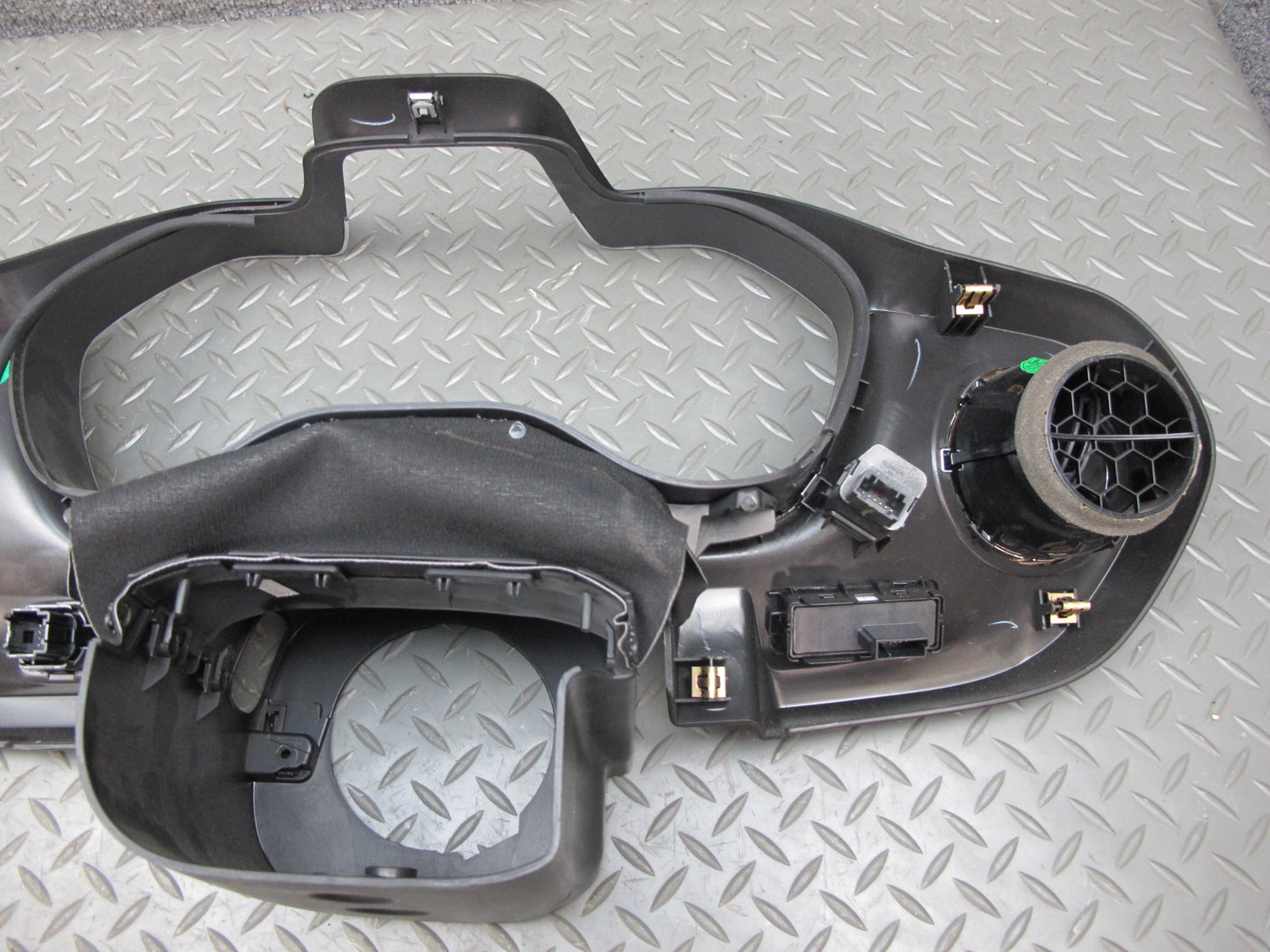 16-23 Chevrolet Camaro Dashboard Dash Trim Bezel Cover Panel OEM