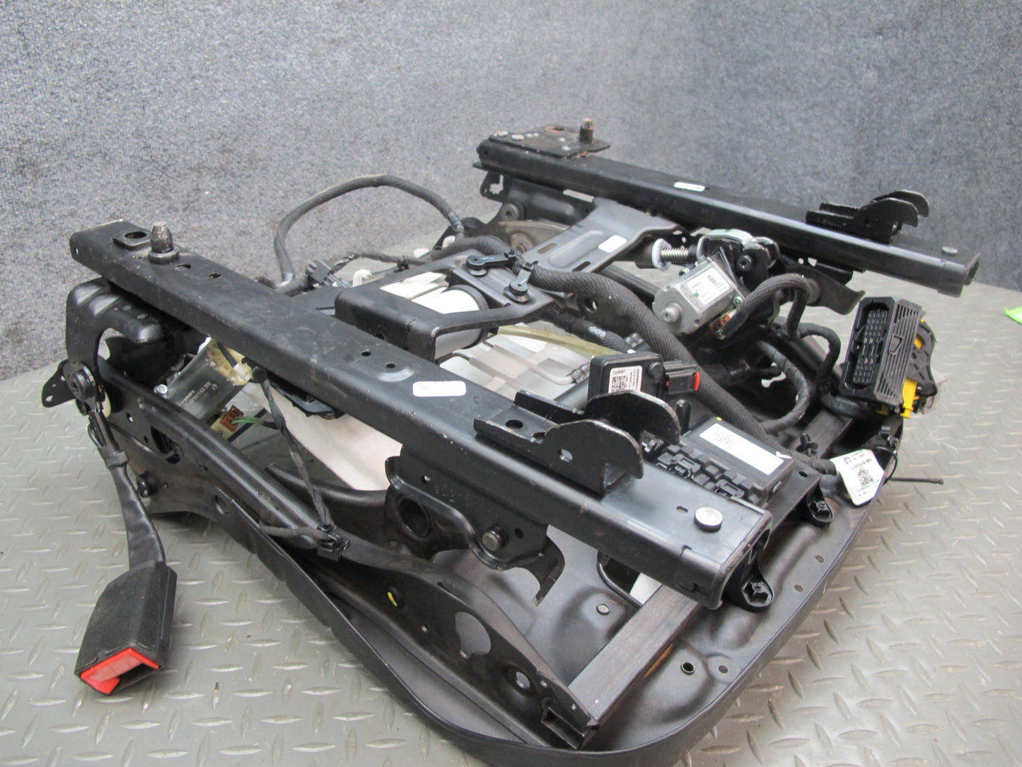16-23 Chevrolet Camaro Front Right Seat Lower Frame Track Rail w Motors OEM