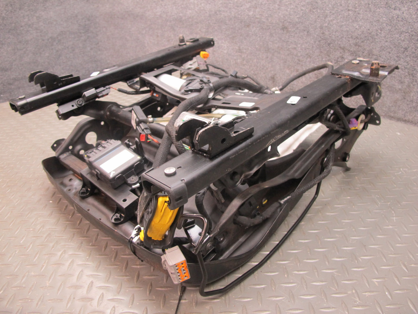 16-23 Chevrolet Camaro Front Right Seat Lower Frame Track Rail w Motors OEM