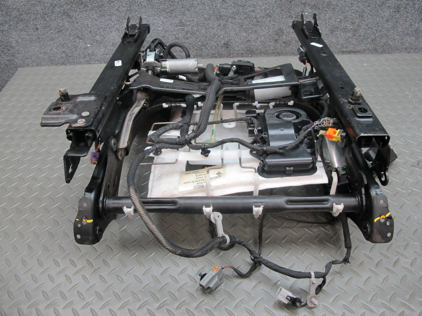 16-23 Chevrolet Camaro Front Right Seat Lower Frame Track Rail w Motors OEM