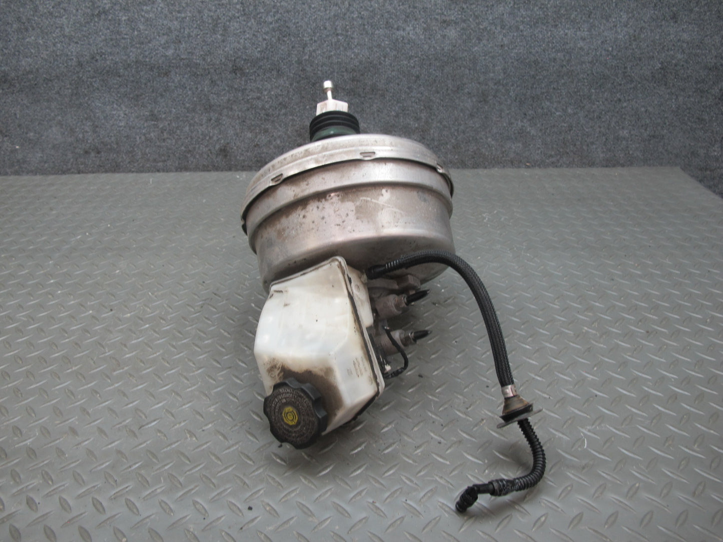 16-23 Chevrolet Camaro Brake Master Cylinder Booster Fluid Reservoir OEM