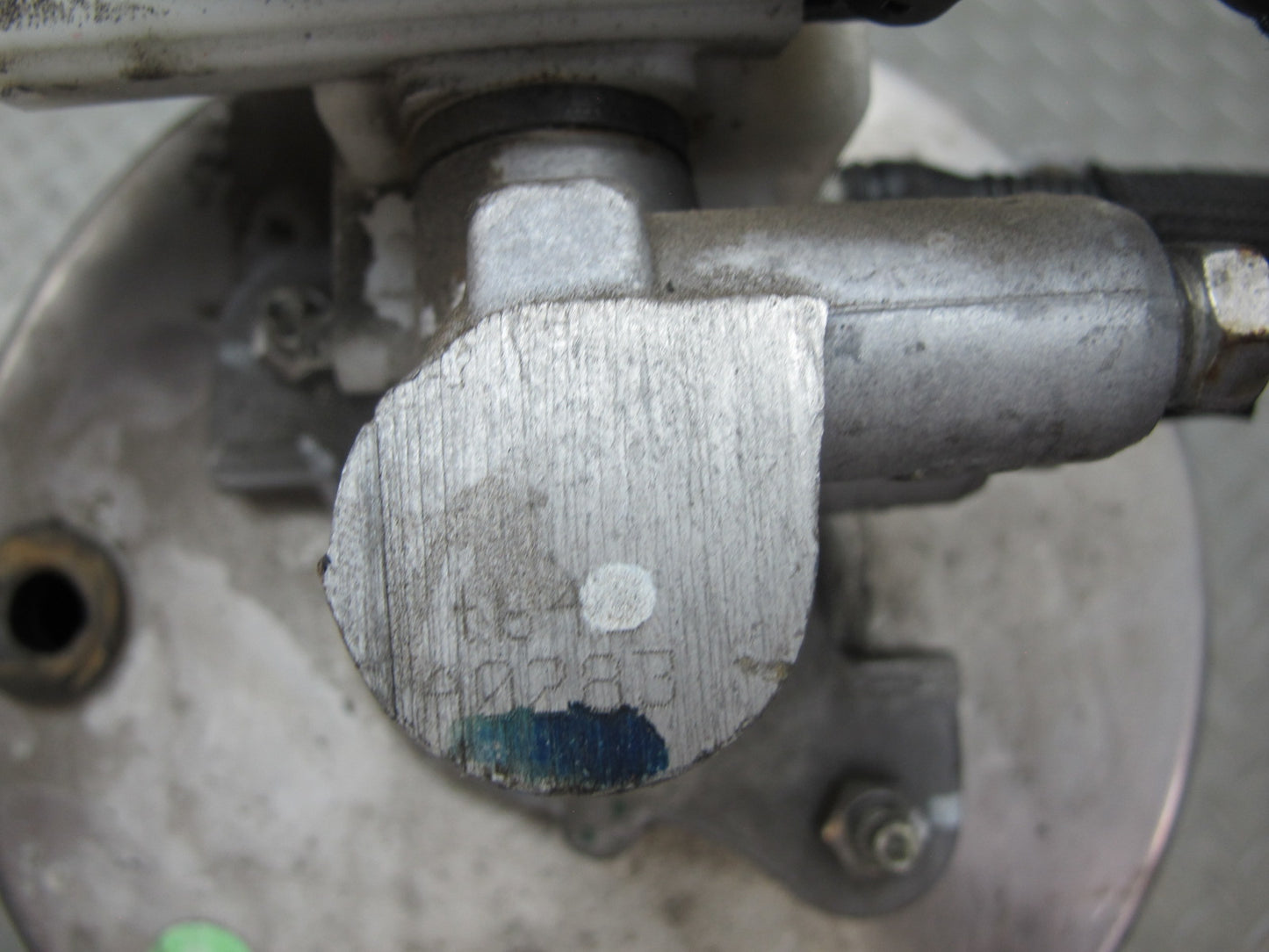 16-23 Chevrolet Camaro Brake Master Cylinder Booster Fluid Reservoir OEM