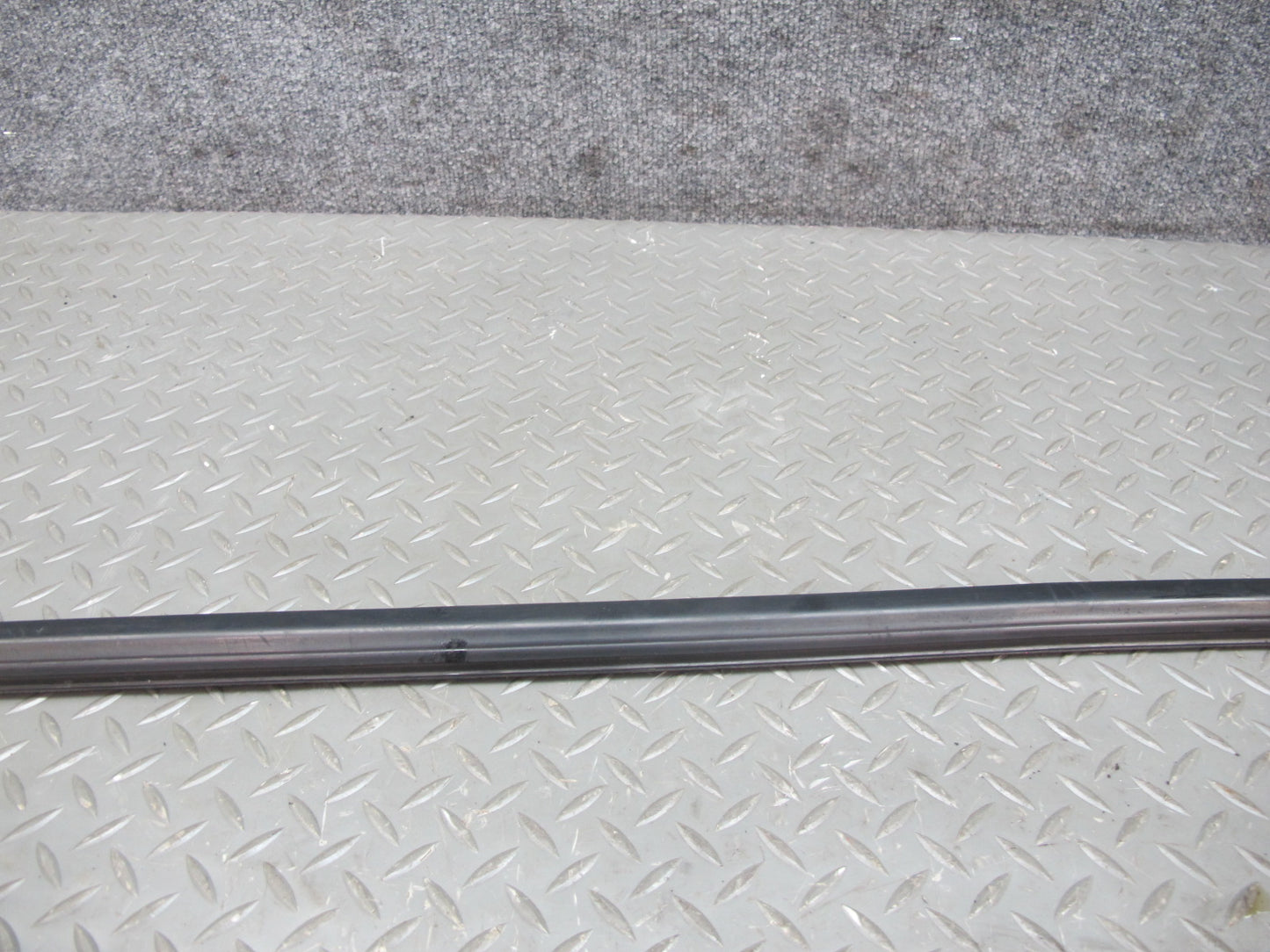 16-23 Chevrolet Camaro Door Window Weatherstrip Molding Strip Seal Set OEM