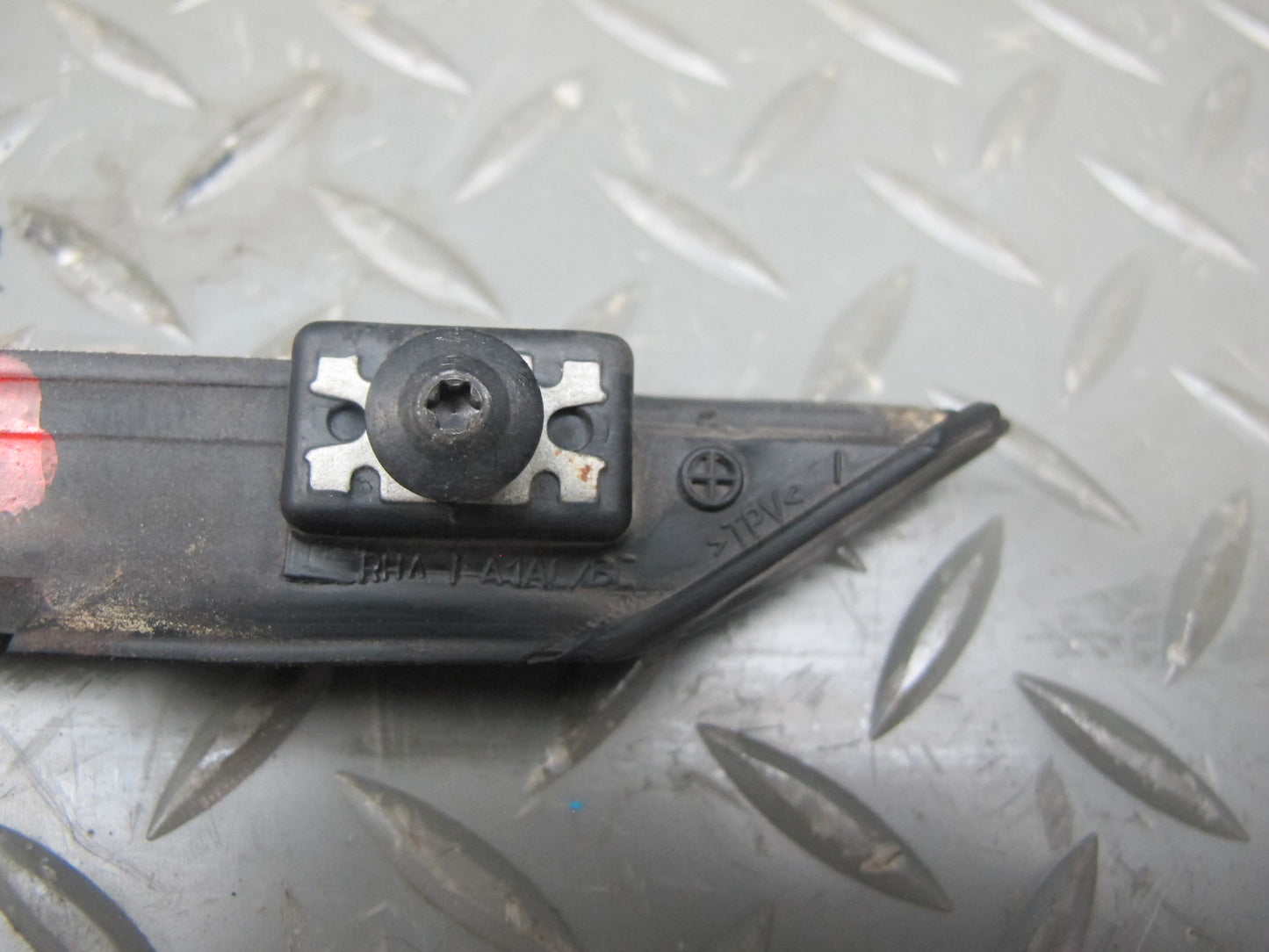 16-23 Chevrolet Camaro Door Window Weatherstrip Molding Strip Seal Set OEM