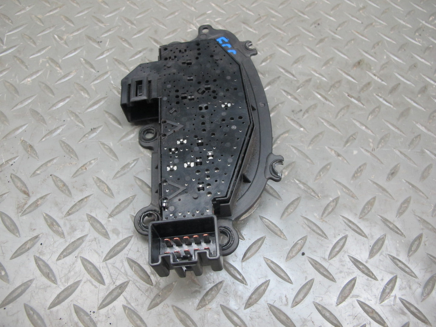 16-23 Chevrolet Camaro Front Left Seat Adjustment Switch OEM