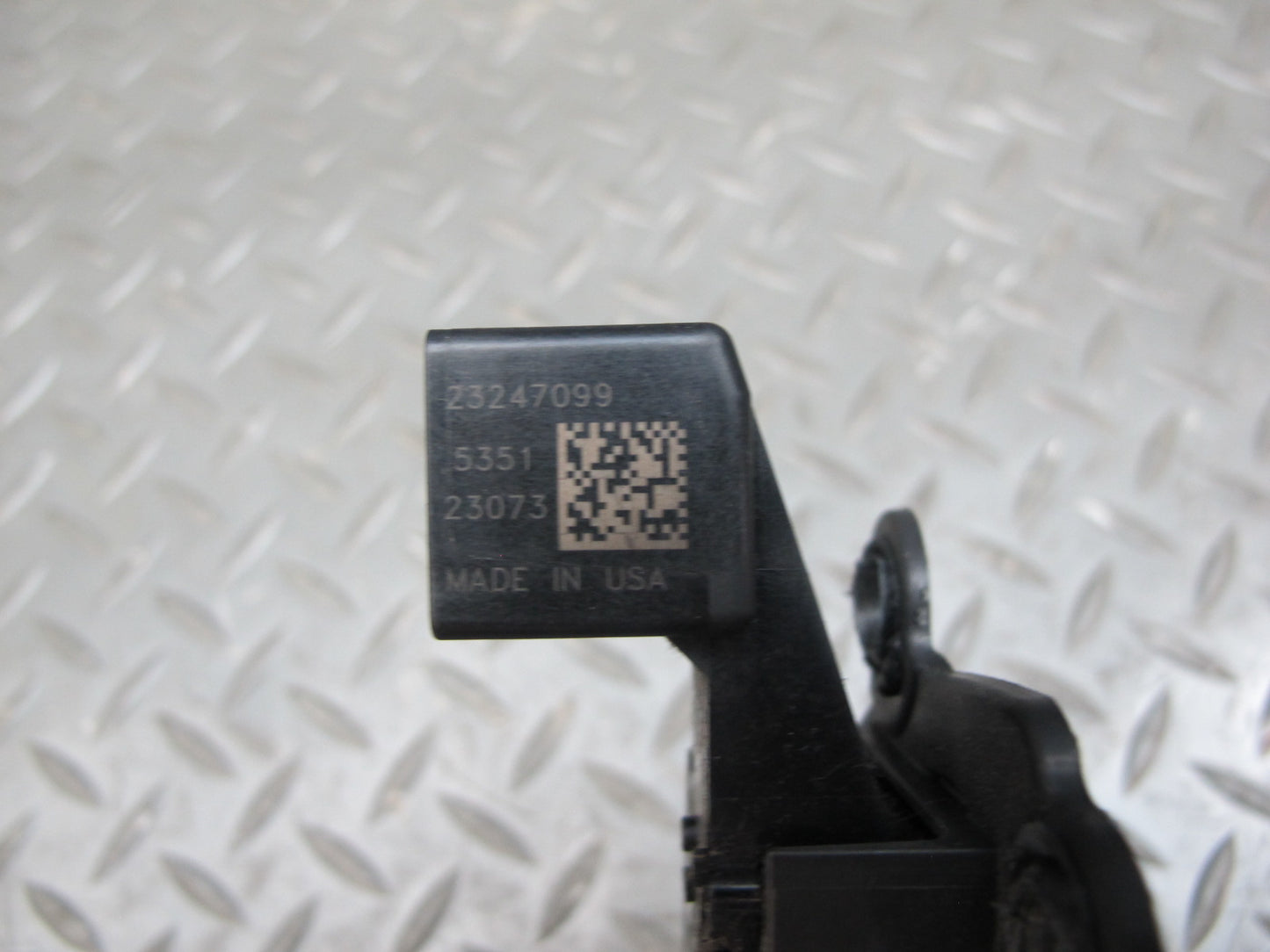 16-23 Chevrolet Camaro Front Left Seat Adjustment Switch OEM