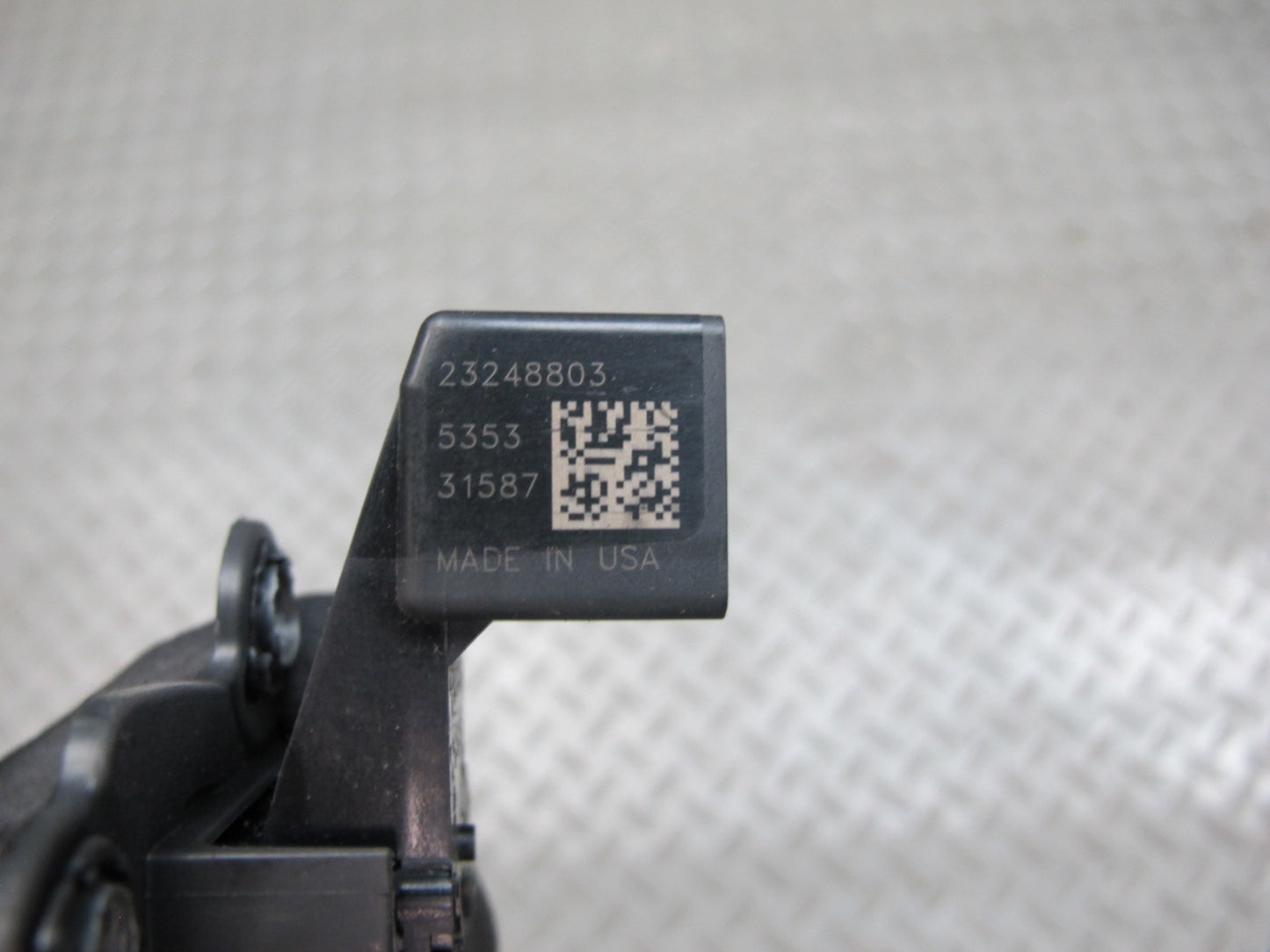 16-23 Chevrolet Camaro Front Right Seat Adjustment Switch OEM