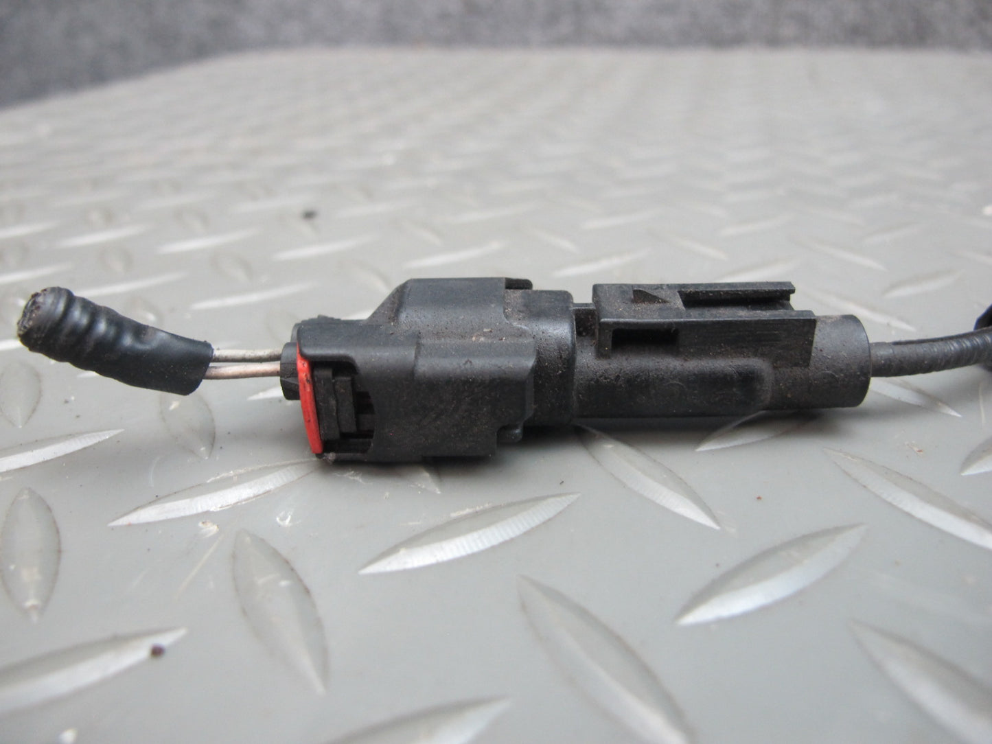 16-23 Chevrolet Camaro Set of 2 Front ABS Wheel Speed Sensor 23408832 OEM