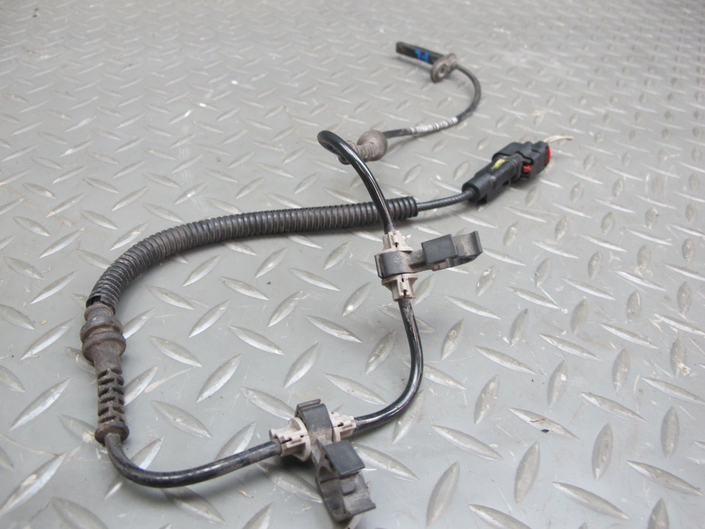 16-23 Chevrolet Camaro Set of 2 Front ABS Wheel Speed Sensor 23408832 OEM