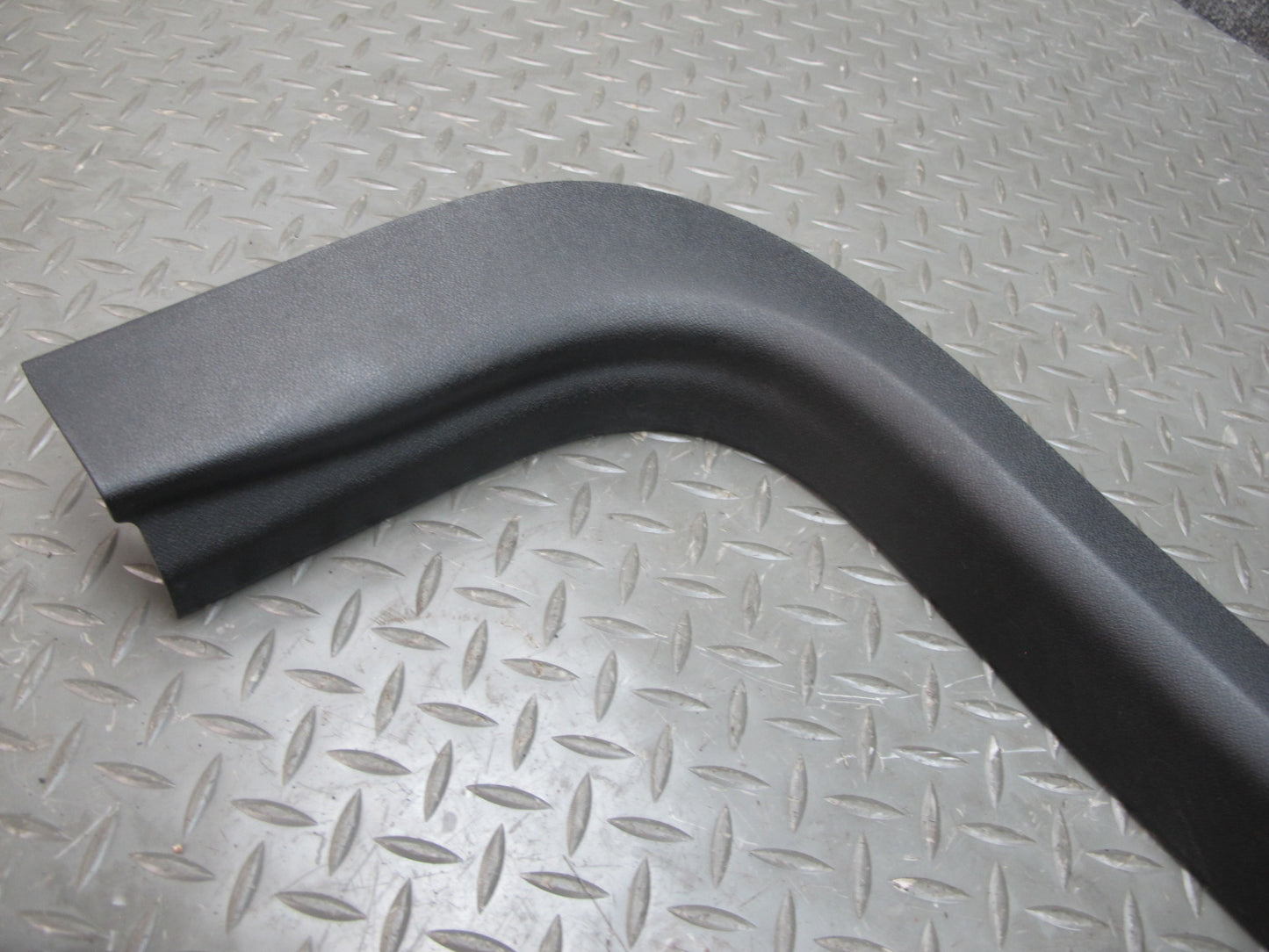 16-23 Chevrolet Camaro Set of 2 Left & Right Door Scuff Trim Plate Cover OEM