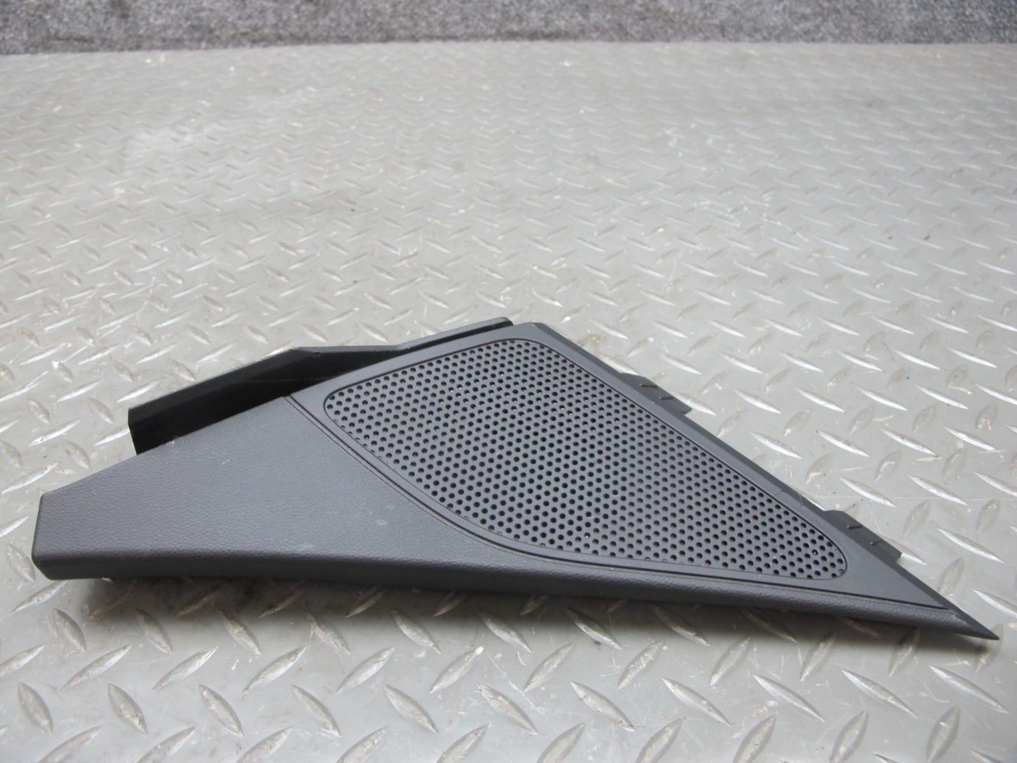 16-23 Chevrolet Camaro Dash Front Left Speaker & Right Vent Trim Panel OEM