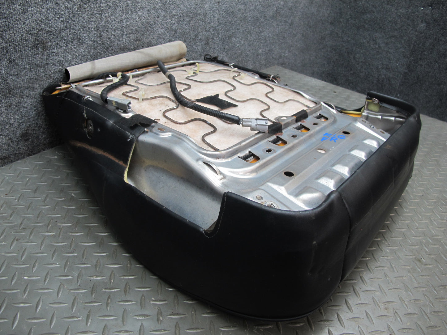03-05 Lexus JZS160L GS300 Front Right Passenger Leather Seat Lower Cushion OEM