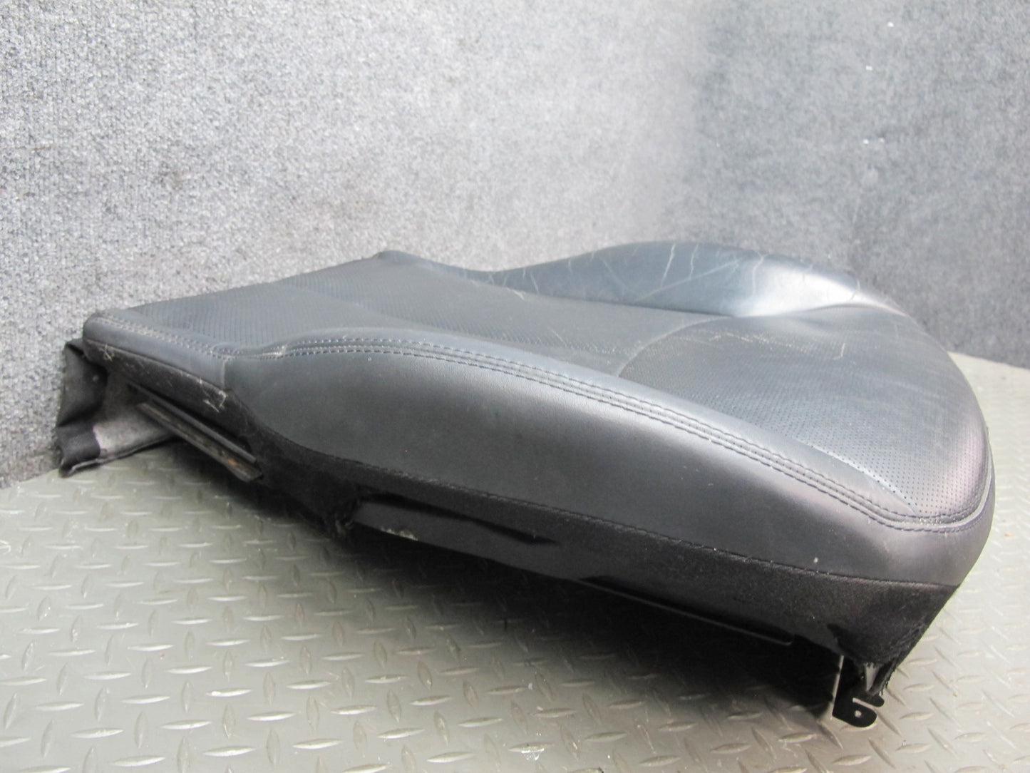 03-08 Mercedes R230 Front Left Seat Designo Perforated Lower Leather Cushion