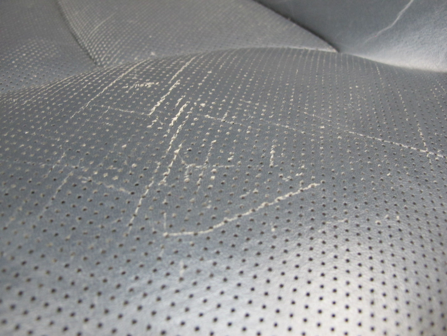 03-08 Mercedes R230 Front Left Seat Designo Perforated Lower Leather Cushion