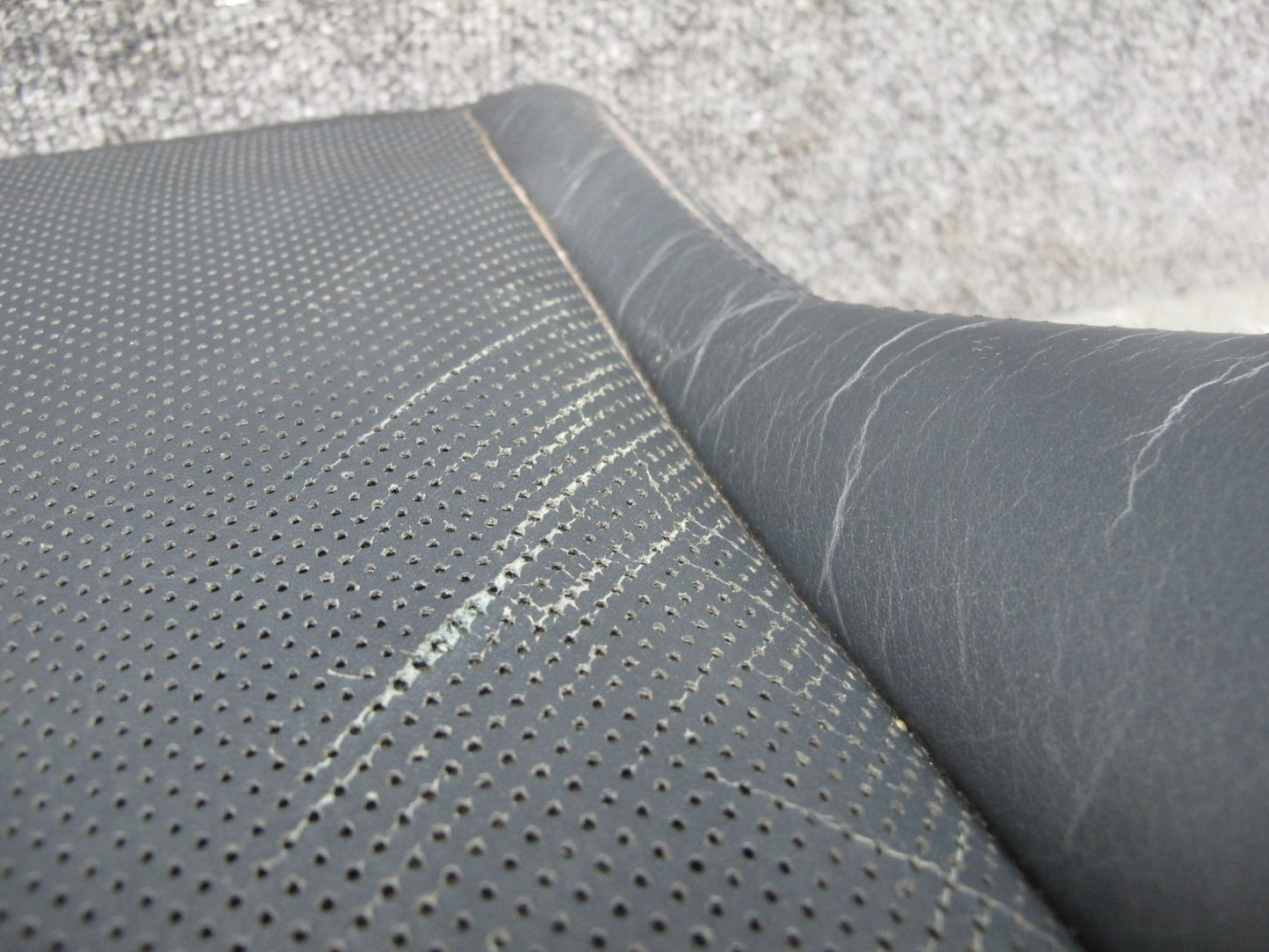 03-08 Mercedes R230 Front Left Seat Designo Perforated Lower Leather Cushion