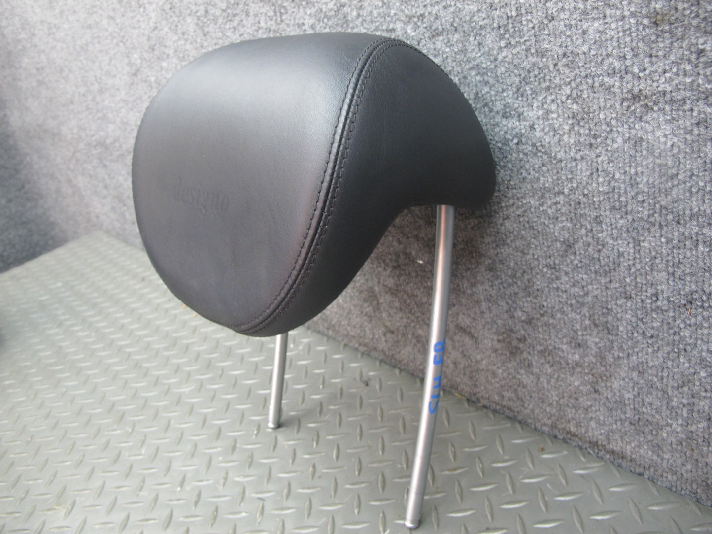 03-08 Mercedes R230 Sl-class Set of 2 Front Left & Right Leather Headrest OEM