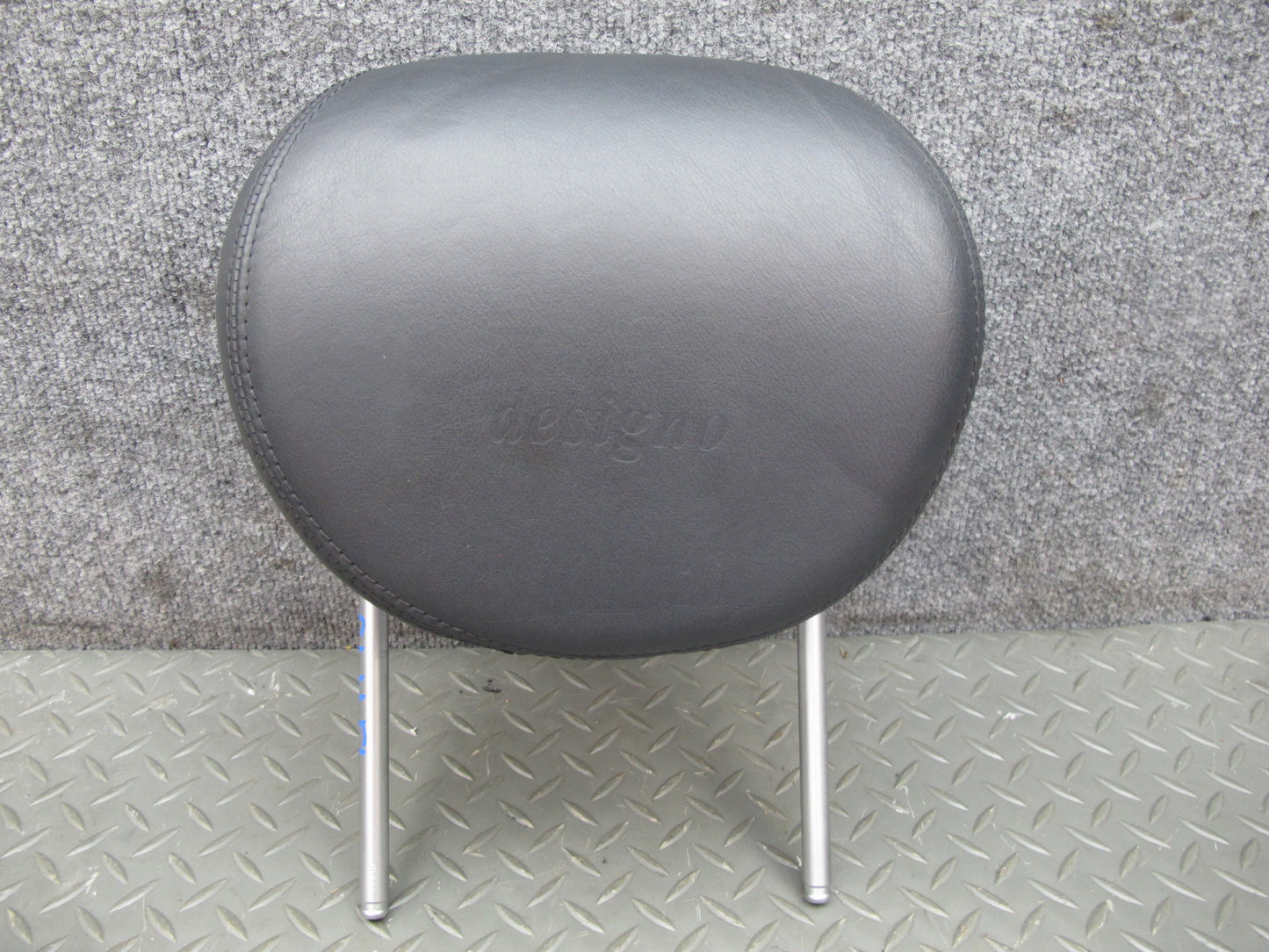 03-08 Mercedes R230 Sl-class Set of 2 Front Left & Right Leather Headrest OEM