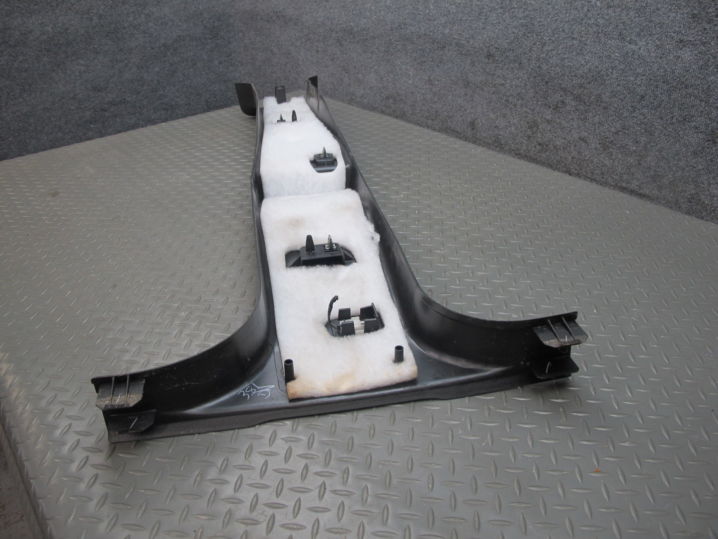 2003-2007 Hummer H2 Right & Left Side Upper Lower B Pillar Trim Cover Panel Set