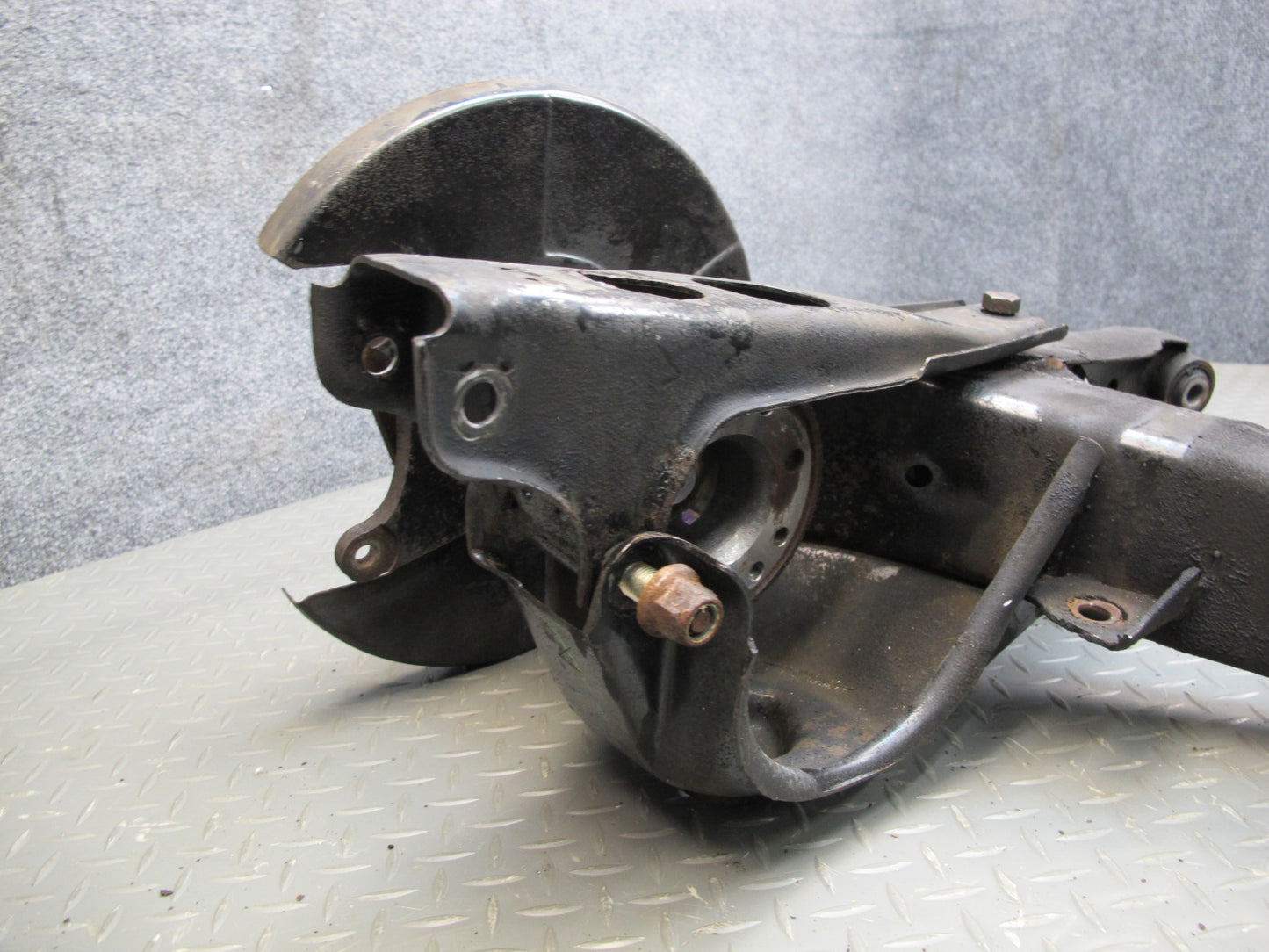 84-85 Nissan Z31 300ZX Rear Right Trailing Arm Spindle Knuckle Wheel Hub OEM