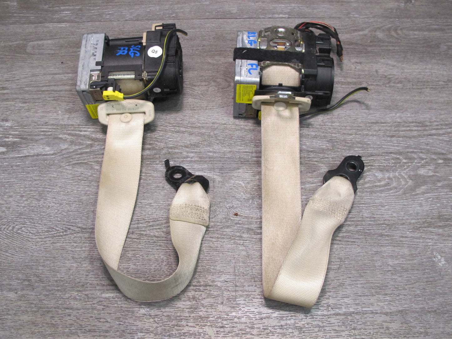 03-06 MERCEDES R230 SL500 FRONT LEFT & RIGHT SIDE SEATBELT RETRACTOR SET OEM