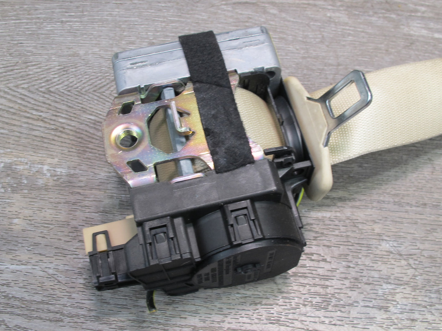 03-06 MERCEDES R230 SL500 FRONT LEFT & RIGHT SIDE SEATBELT RETRACTOR SET OEM