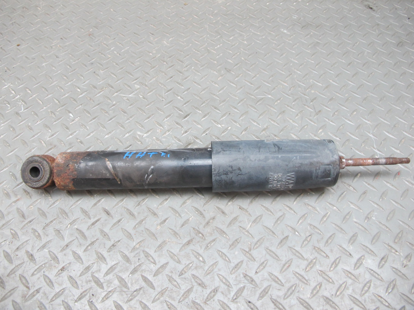 2003-2009 Hummer H2 Front Left & Right Side Strut Shock Absorber Set of 2