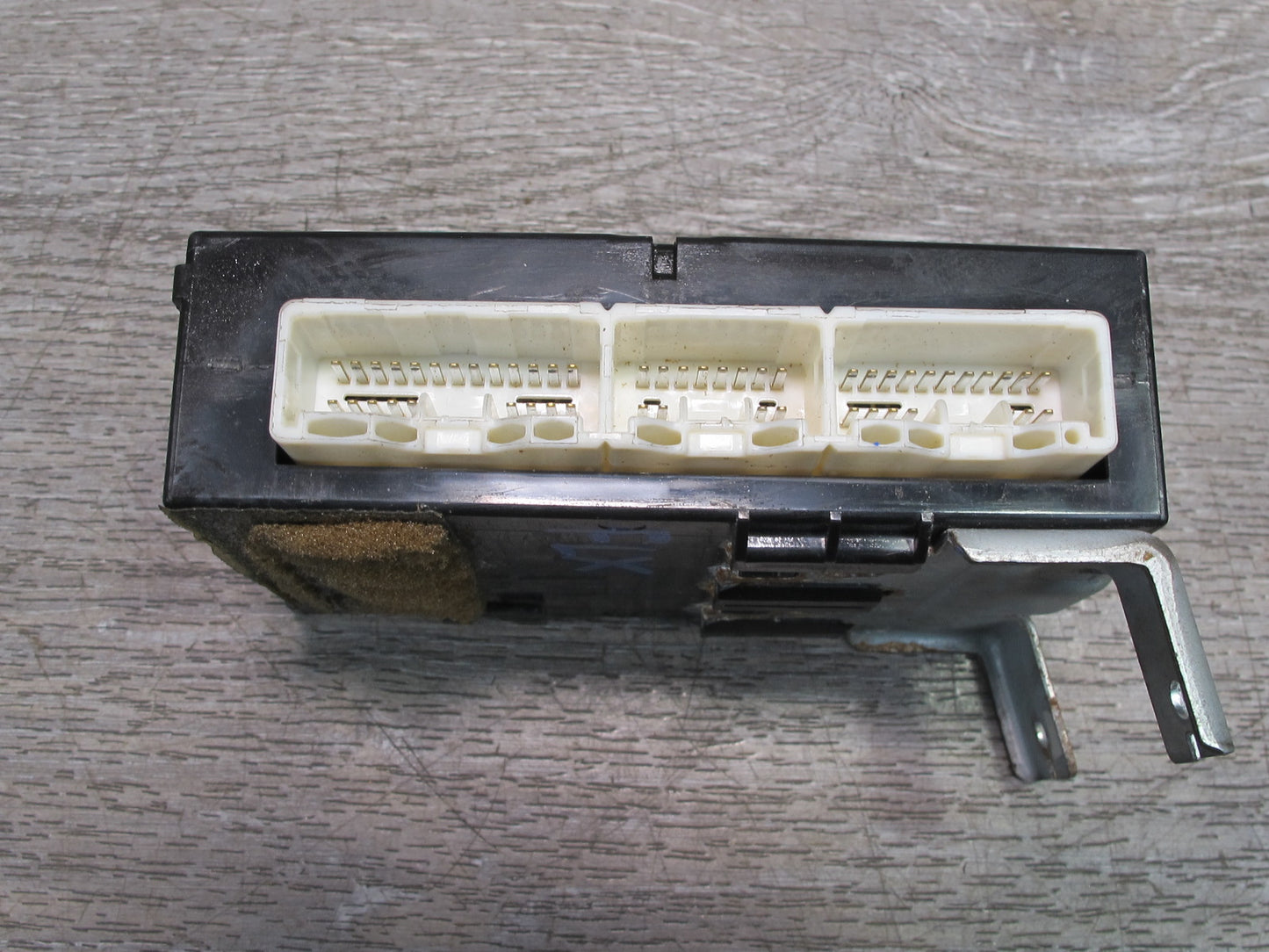 1998-2002 Lexus J100 LX470 Rear A/C Amplifier Temperature Control Module